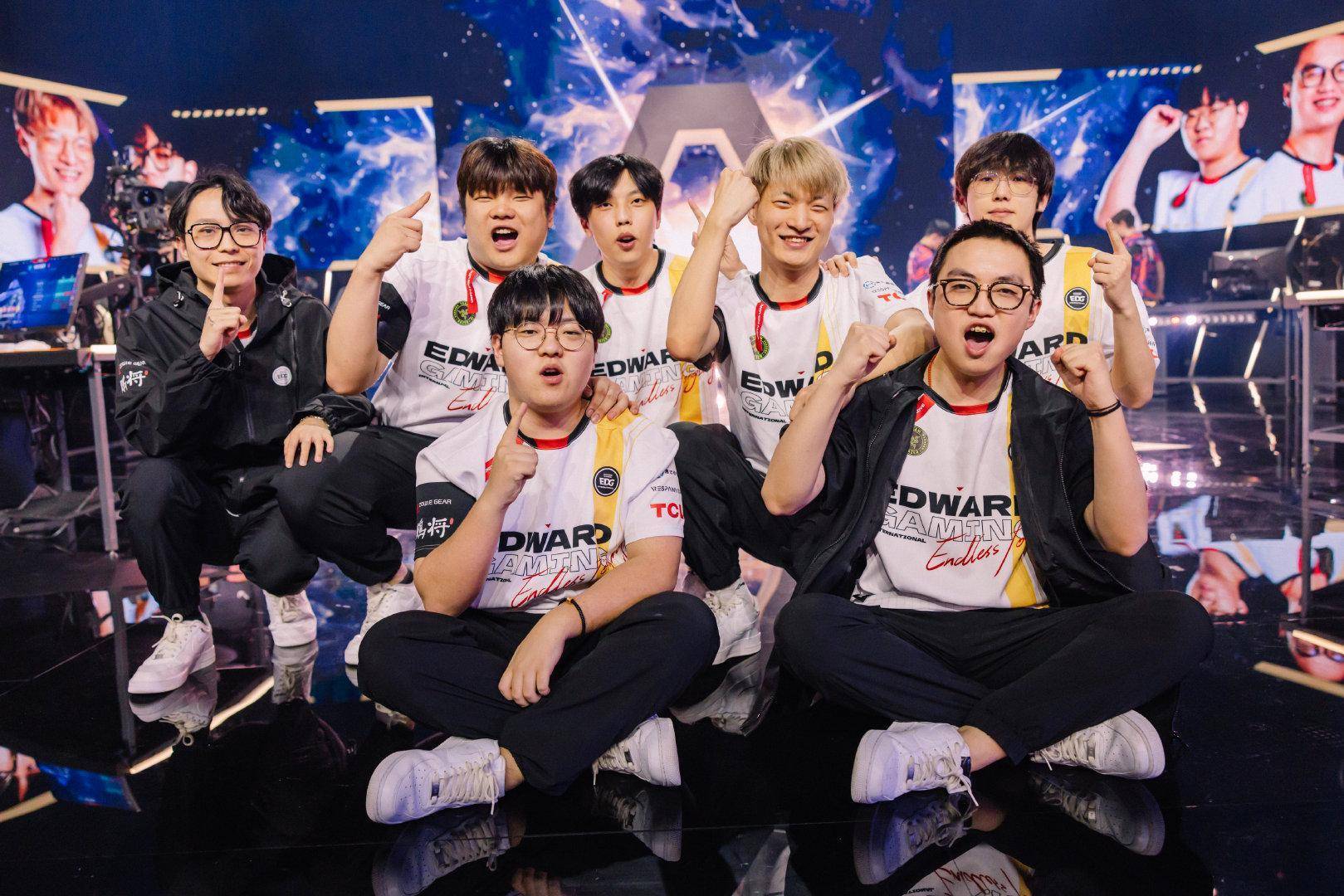 BLG血洗EDG，BDD关键团战开团秒人宿敌对决淘汰赛，技惊四座