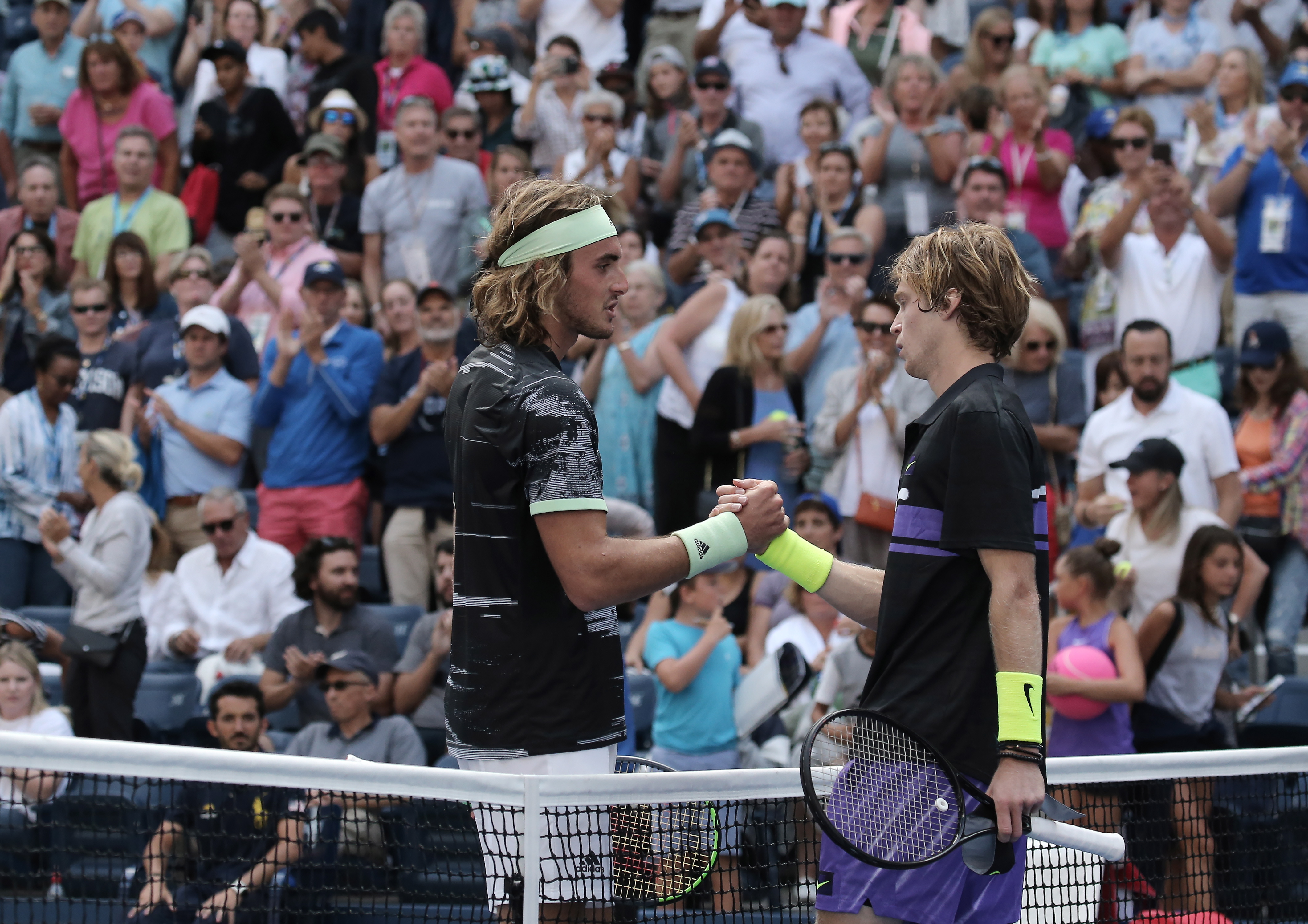 美国网球队碾压英国网球队,西西帕斯绝境逆转 美国网球队碾压英国网球队,西西帕斯绝境逆转