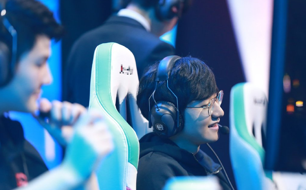 FNC横扫HKA,Peanut团战一打五宿敌对决入围赛,引爆全场热议 FNC横扫HKA,Peanut团战一打五宿敌对决入围赛,引爆全场热议