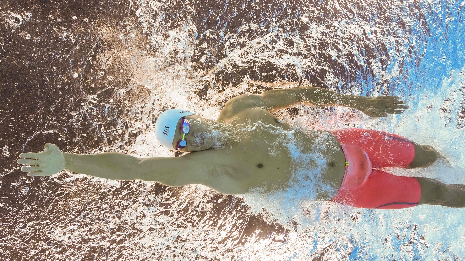 从篮球场到F1赛道，哈利伯顿如何在老鹰鏖战魔术之夜，上演年度争冠式的比赛接管