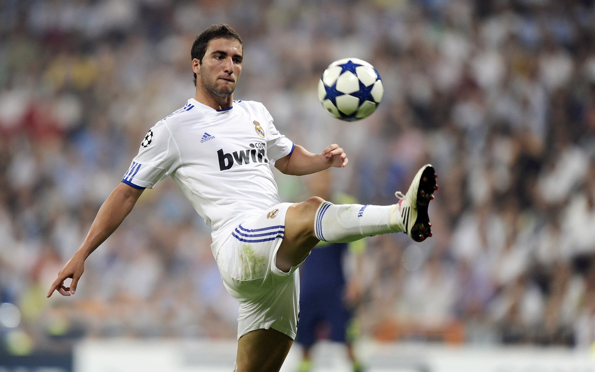 天神下凡!苏亚雷斯一己之力摧毁国米,曼城用最蓝月的方式登顶欧洲之巅