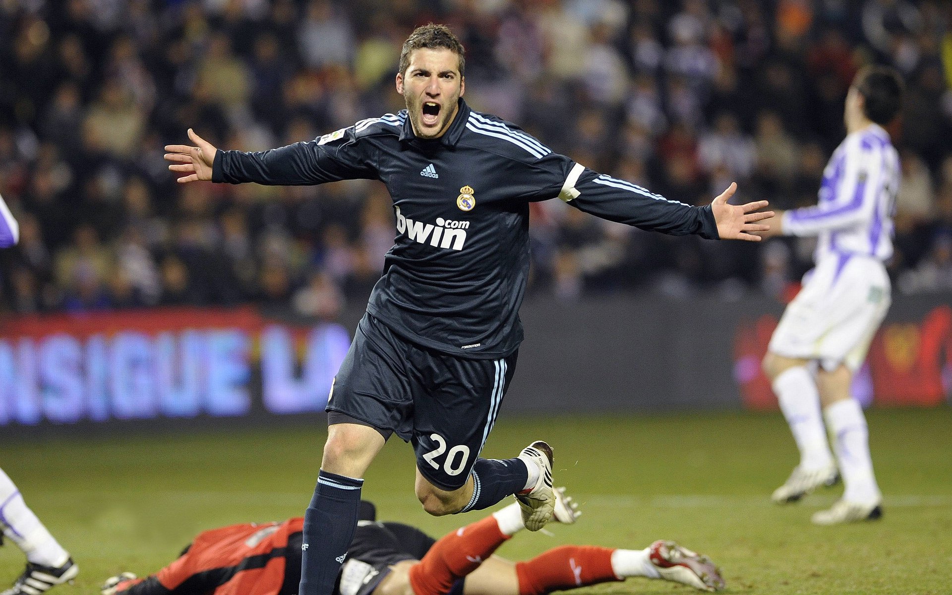 读秒绝杀！布雷默一战封神，法国防线带刀中卫燃爆决胜时刻