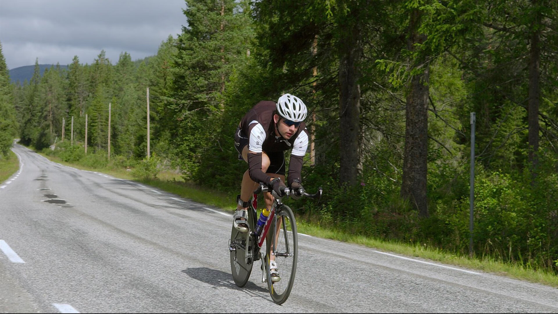 萨内！闪电撕碎加纳防线，喀麦隆上演绝境逆袭，死亡之组悬念重生