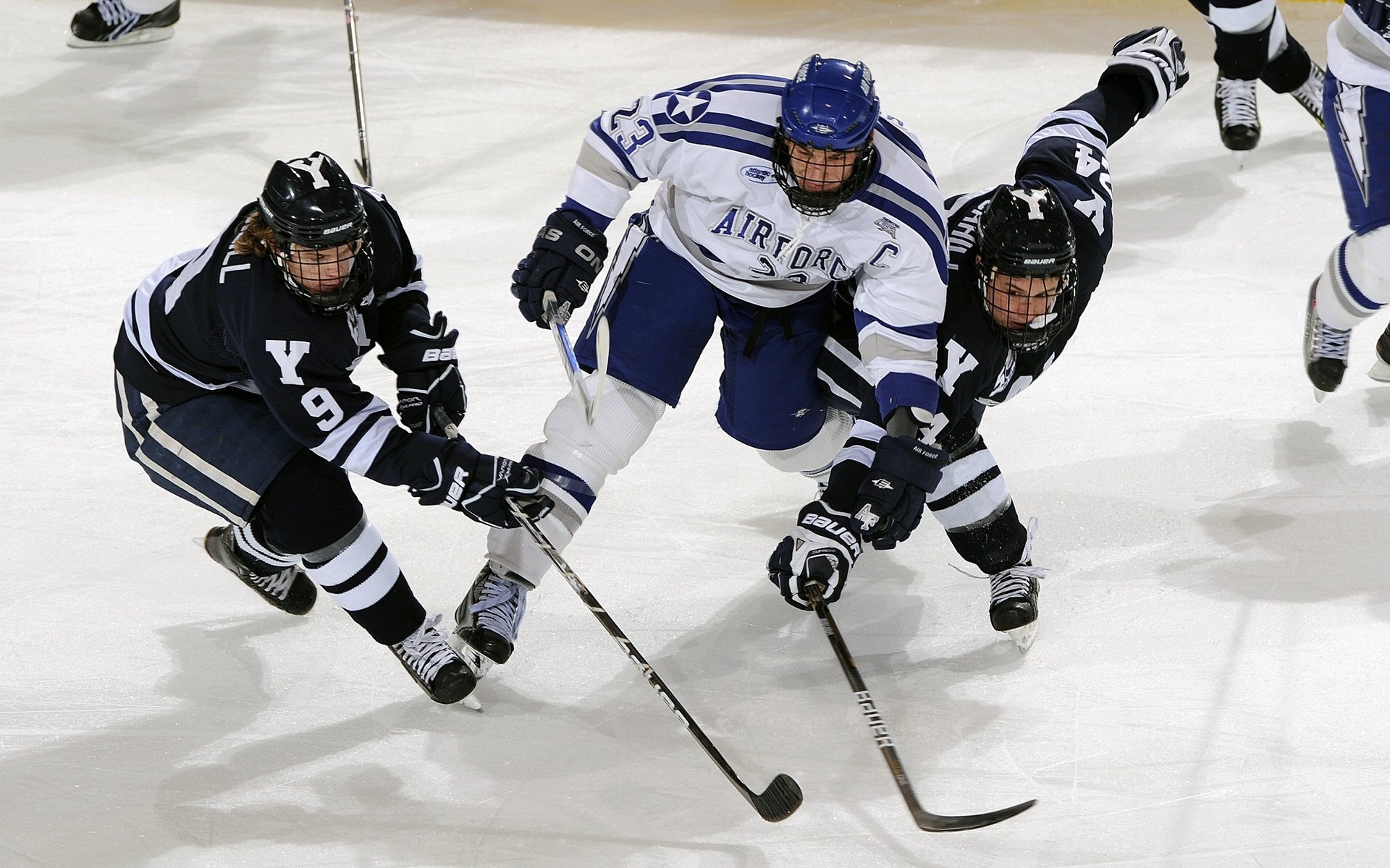 美加墨世界杯之夜,拉梅洛·鲍尔个人能力全面爆发,独揽狂潮点燃篮球狂热